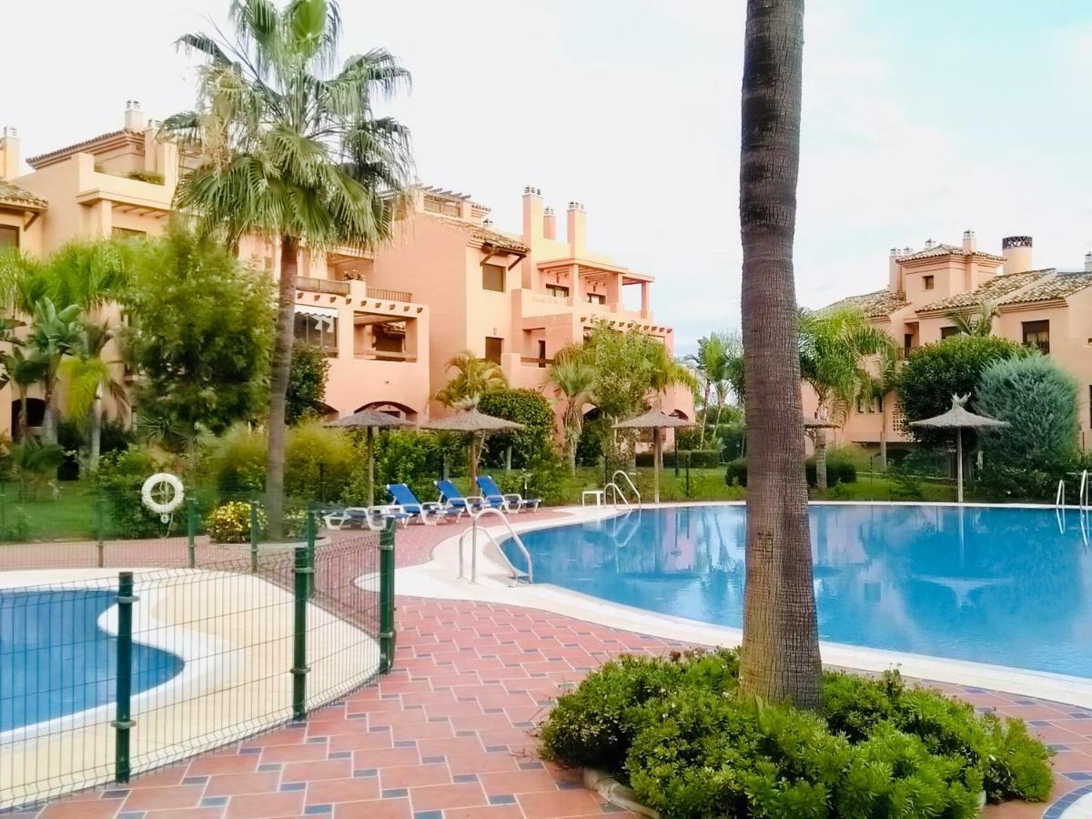 Hacienda Del Sol Beachside And Golf Apt Marbella Puerto Banus Apartment Estepona Bagian luar foto