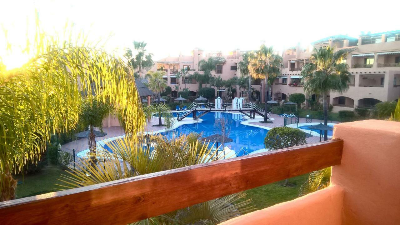 Hacienda Del Sol Beachside And Golf Apt Marbella Puerto Banus Apartment Estepona Bagian luar foto